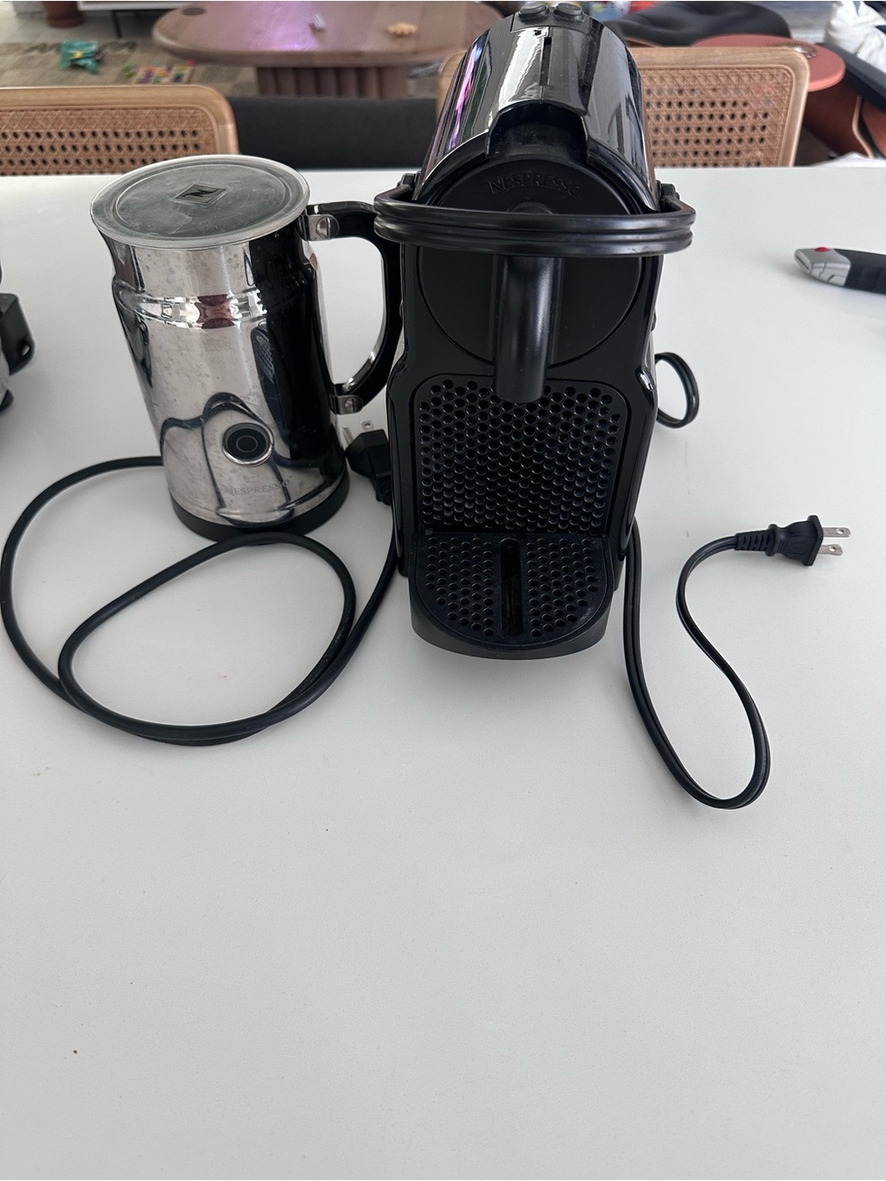 Nespresso Innissia DeLonghi Espresso Machine with Stainless Milk Frother